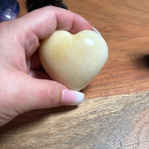 Dyed Agate Heart - Yellow 1